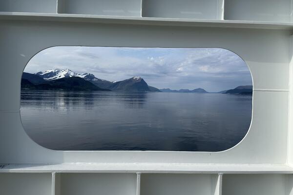 St&oslash;tter representantforslag om nullutslippshurtigb&aring;ter