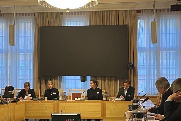 NHF til næringskomiteen og transportkomiteen: - Norge trenger hydrogenteknologi, differansekontrakter og fyllestasjoner